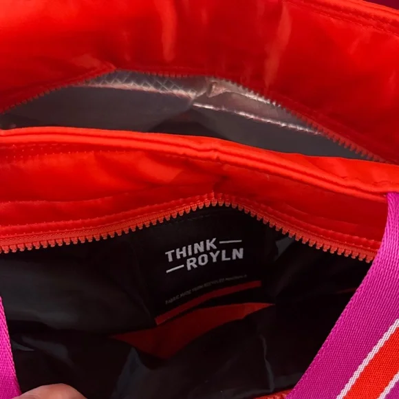 THINK ROYLN Beach Bum Cooler Bag (Maxi) -NWOT-Red Quilted Bag with Pink Straps - Picture 3 of 6